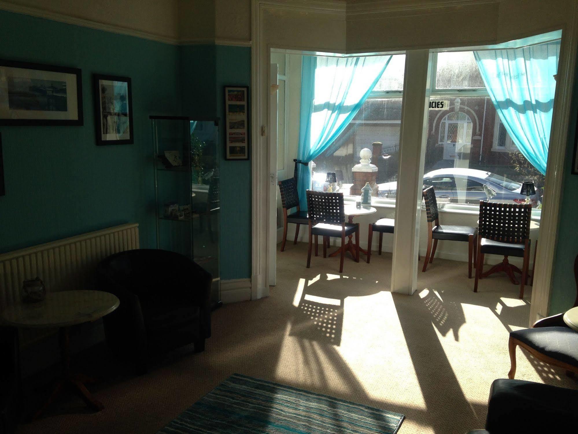 The Sefton Couette-café 3*