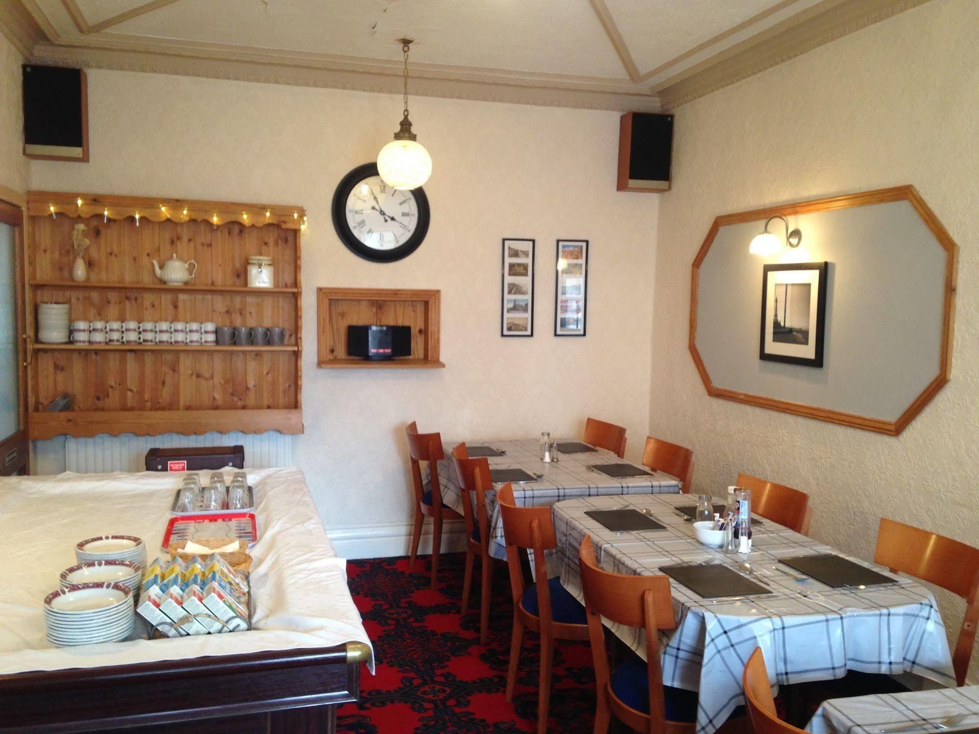 The Sefton Couette-café